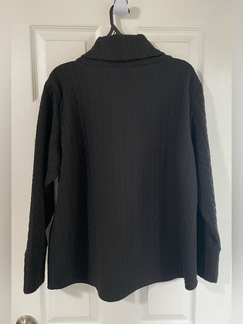 🌸 NEW Lasania Made in Canada Black Pullover Top Size 14 - Picture 5 of 5